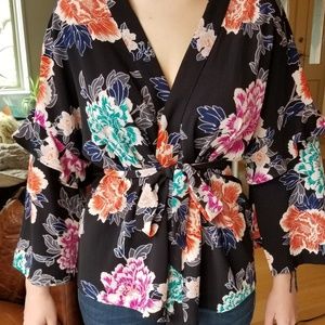 14th & Union floral wrap kimono top.